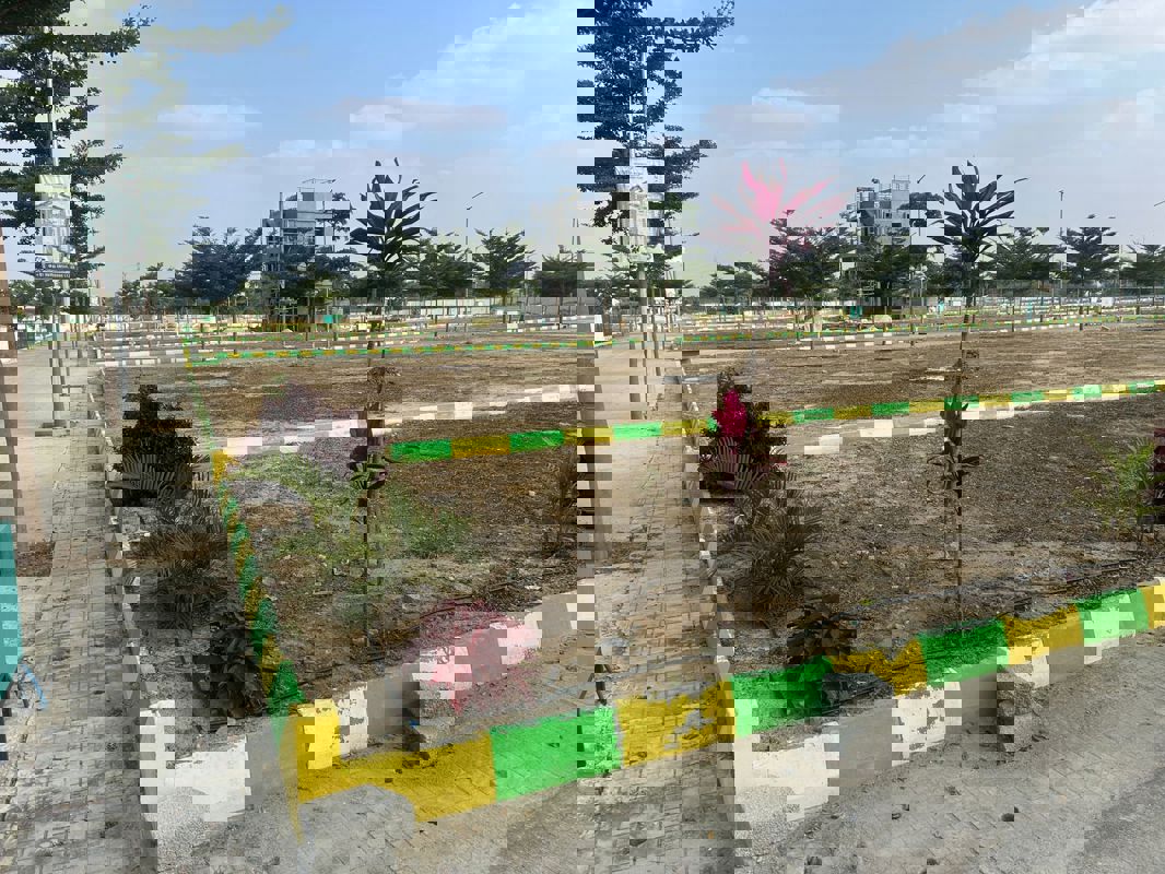 Plot For Sale in Vijay Nagar