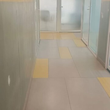 Room in  Office Space at Gaur City Mall, Sector 4 Greater Noida – for Sale