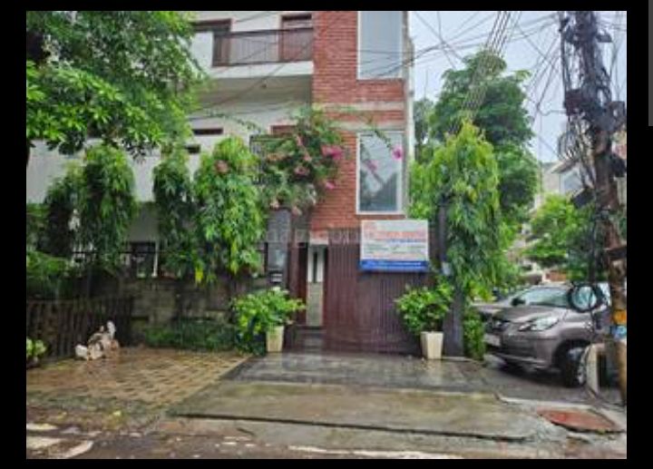 Plot For Sale in Sector 63