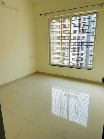 Room in 2 BHK Apartment at Kolte Patil Life Republic R 10, Hinjewadi – for Rent