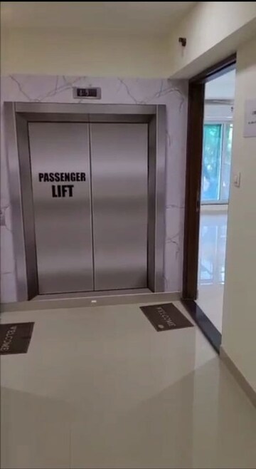 Furnished Amenities in 3 BHK Apartment at Triumph Tower, Malad West – for Sale