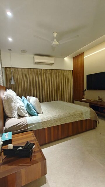 Bedroom in 3 BHK Apartment at Ekta Panorama, Chembur – for Rent