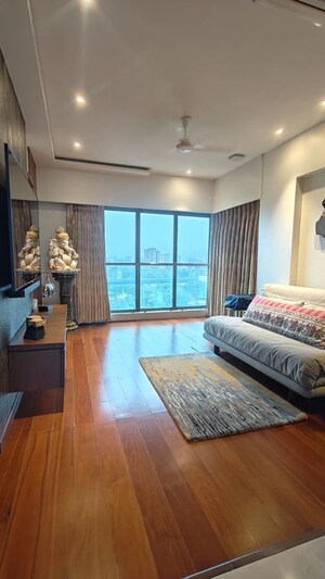 Bedroom in 3 BHK Apartment at Ekta Panorama, Chembur – for Rent