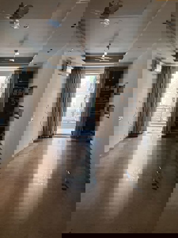 3 BHK Builder Floor For Rent in Chittaranjan Park