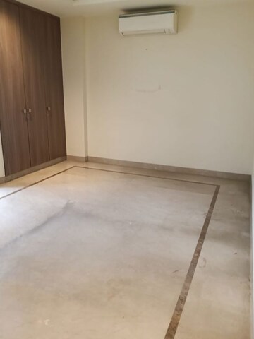 Room in 3 BHK Builder Floor at Chittaranjan Park – for Rent