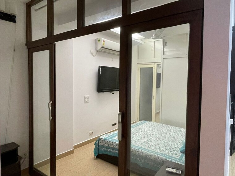 undefined, kalkaji 1 Bedroom 540 Sq.Yd. Builder Floor In Kalkaji Delhi 9901683