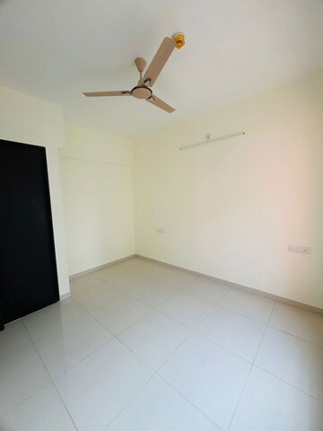 Room in 2 BHK Apartment at Kolte Patil Life Republic R 10, Hinjewadi – for Rent