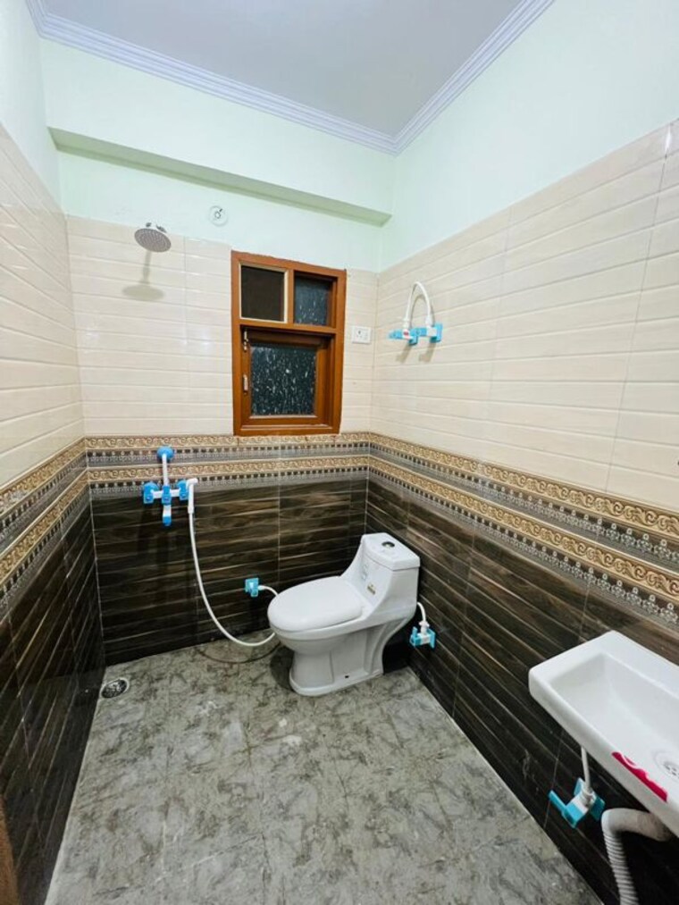 Bathroom, rwa-apartments-sector-45 1 Bedroom 500 Sq.Ft. Apartment In Sector 45 Noida 9901770