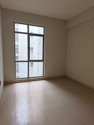 Room in 3 BHK Apartment at Vatika Lifestyle Homes, Sector 83 – for Sale