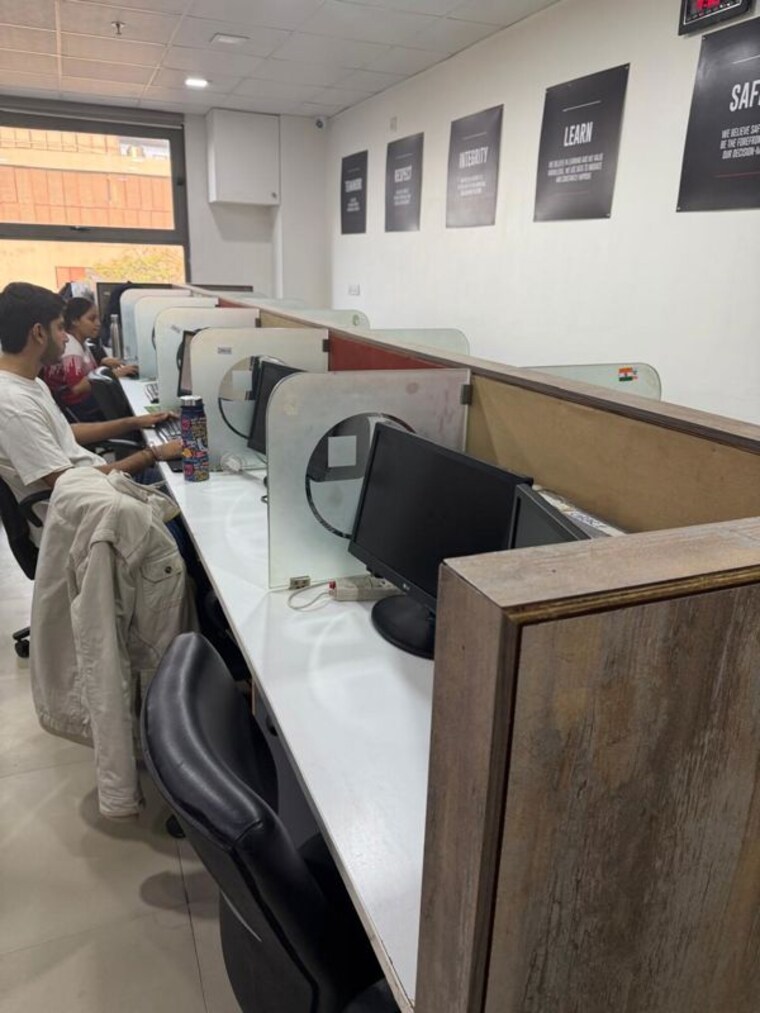 Team Area, risha-brooklyn-tower Commercial Office Space 2402 Sq.Ft. In Makarba Ahmedabad 9901756