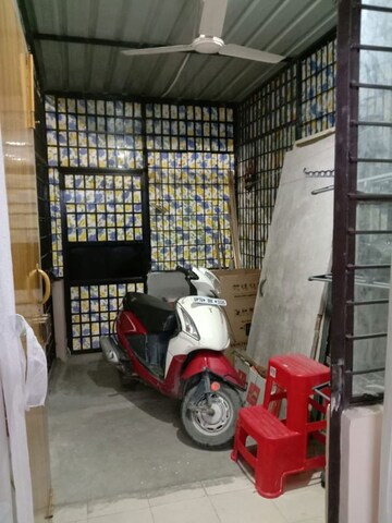 Parking in 2 BHK Independent House at Gomti Nagar – for Rent