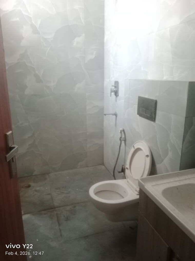 Bathroom, ashoka-enclave-3 3 Bedroom 1800 Sq.Ft. Builder Floor In Sector 35 Faridabad 9901874