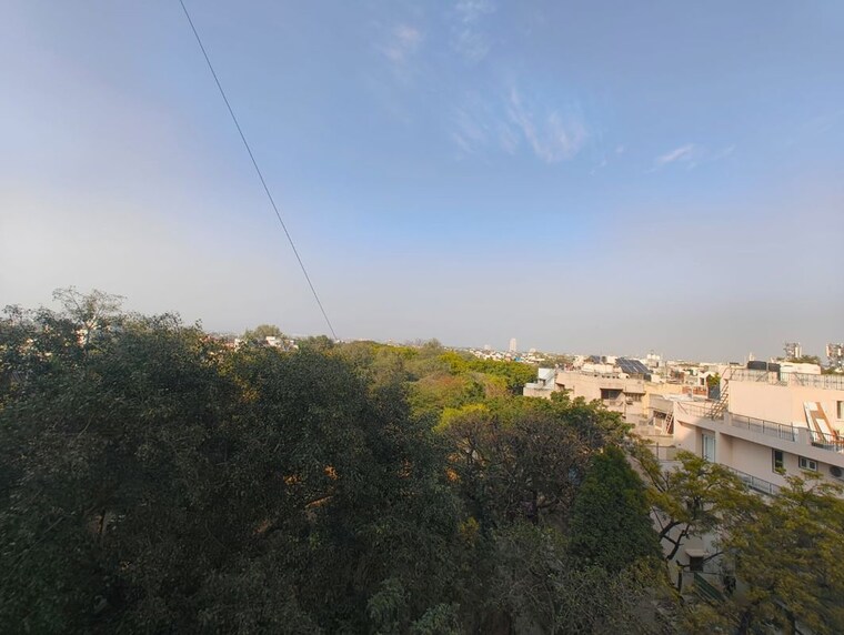 Master Bedroom, east of kailash 3 Bedroom 1500 Sq.Ft. Apartment In East Of Kailash Delhi 9901941