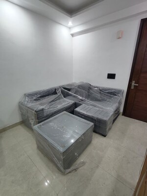 Room in 1 BHK Builder Floor at Saket – for Rent