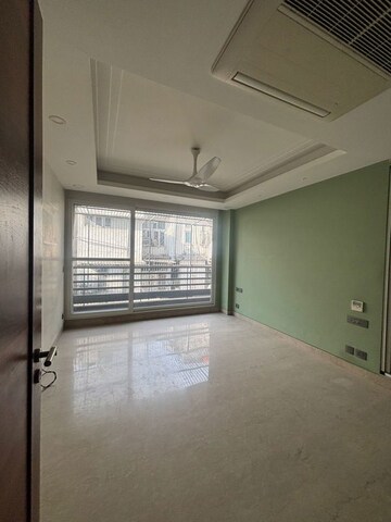 Room in 4 BHK Builder Floor at Greater Kailash ii – for Rent