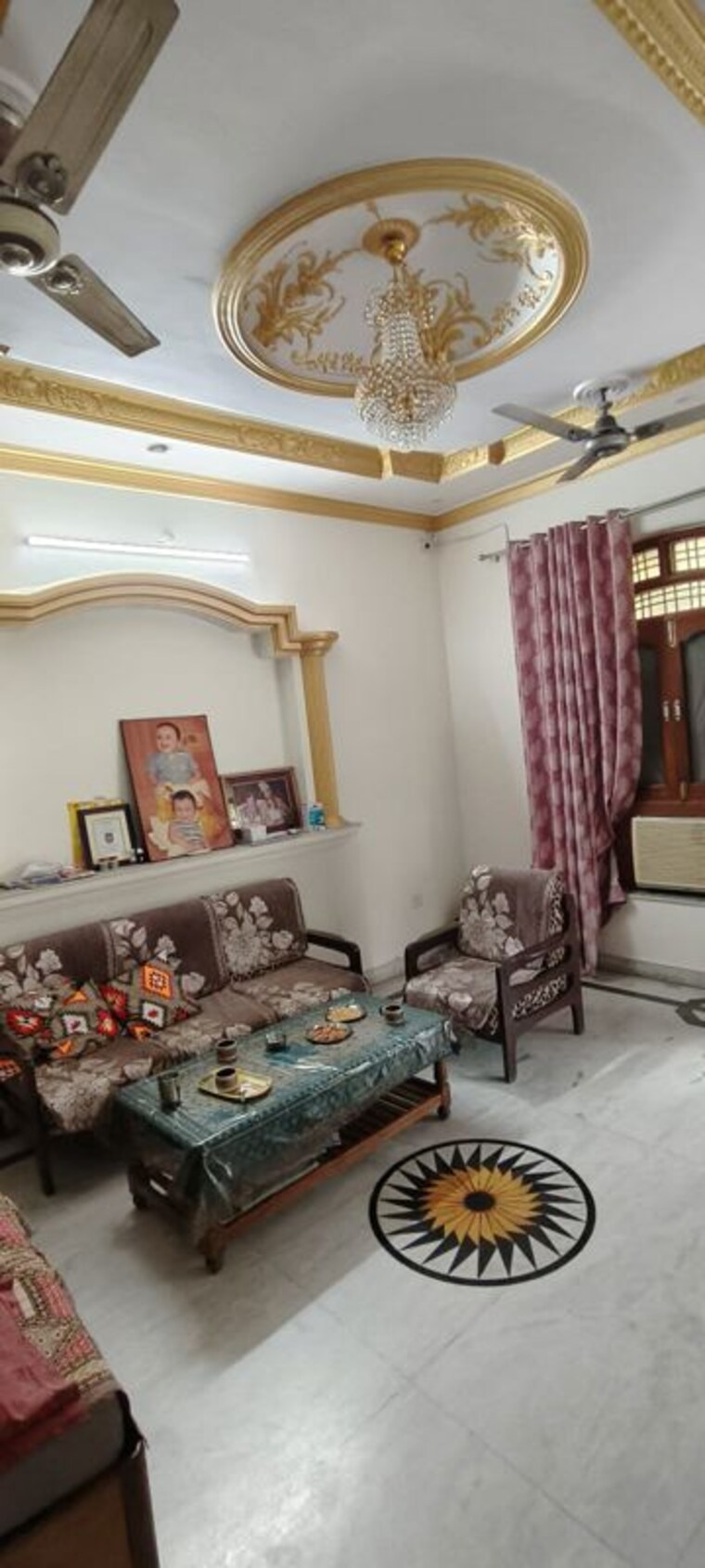 Living Room, gomti nagar 5 Bedroom 1400 Sq.Ft. Independent House In Gomti Nagar Lucknow 9902054