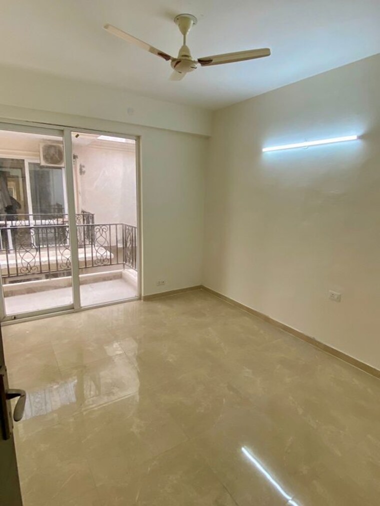 Room, signature-global-park 3 Bedroom 1210 Sq.Ft. Apartment In Sohna Sector 36 Gurgaon 9902057