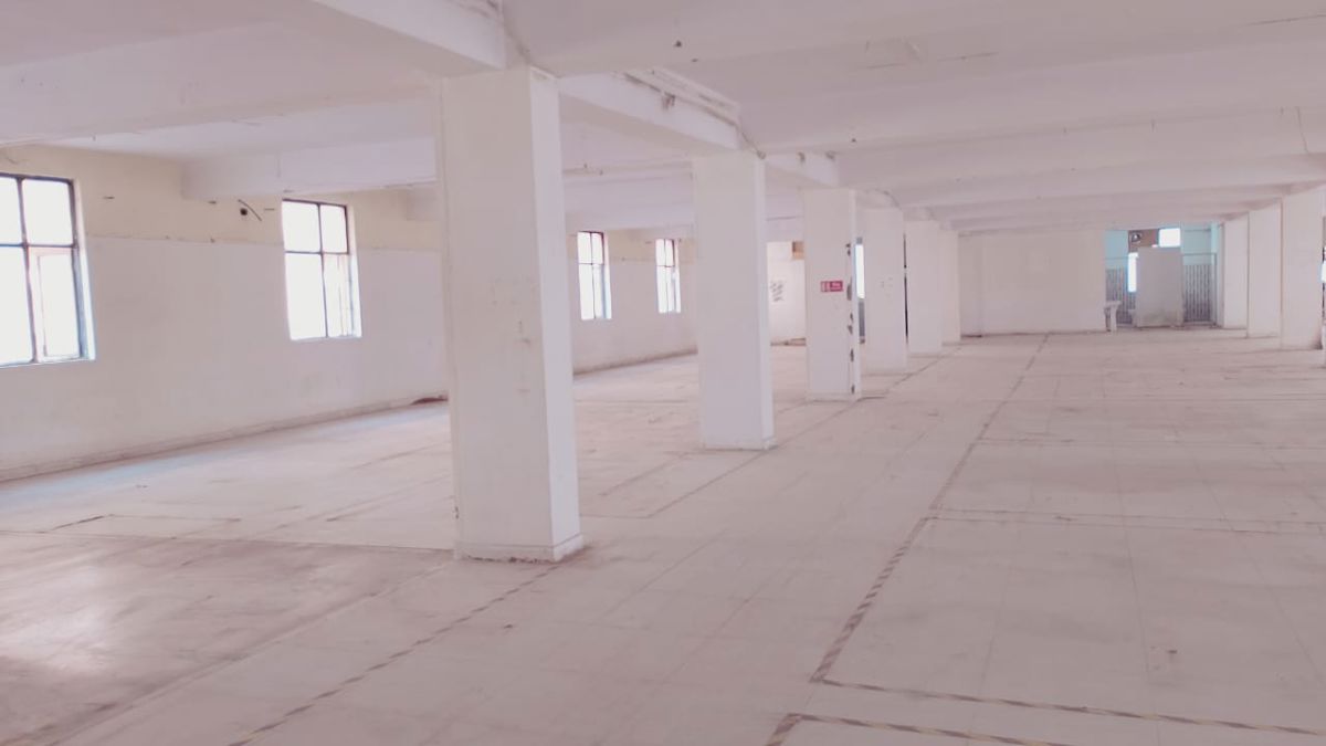 Showroom For Rent in Lajpat Nagar III