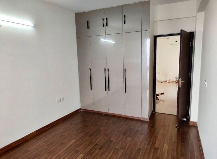 Room, bptp-discovery-park 3 Bedroom 1380 Sq.Ft. Apartment In Badauli Village Faridabad 9689734