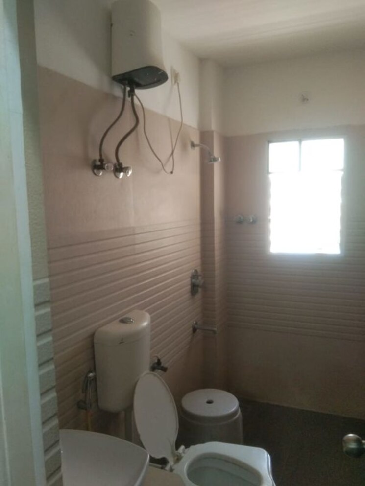 Bathroom, dhl-singapore-life-city 2 Bedroom 1100 Sq.Ft. Apartment In Gotal Pajri Nagpur 9902050