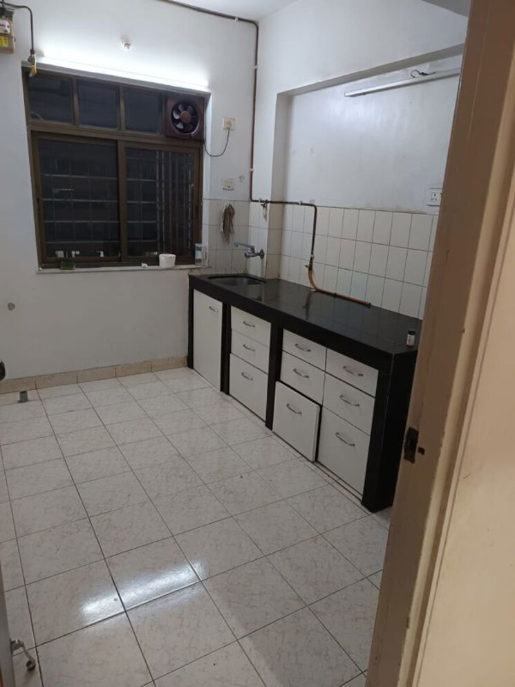 Kitchen, sapphire-lakeside 1 Bedroom 550 Sq.Ft. Apartment In Powai Mumbai 9902193