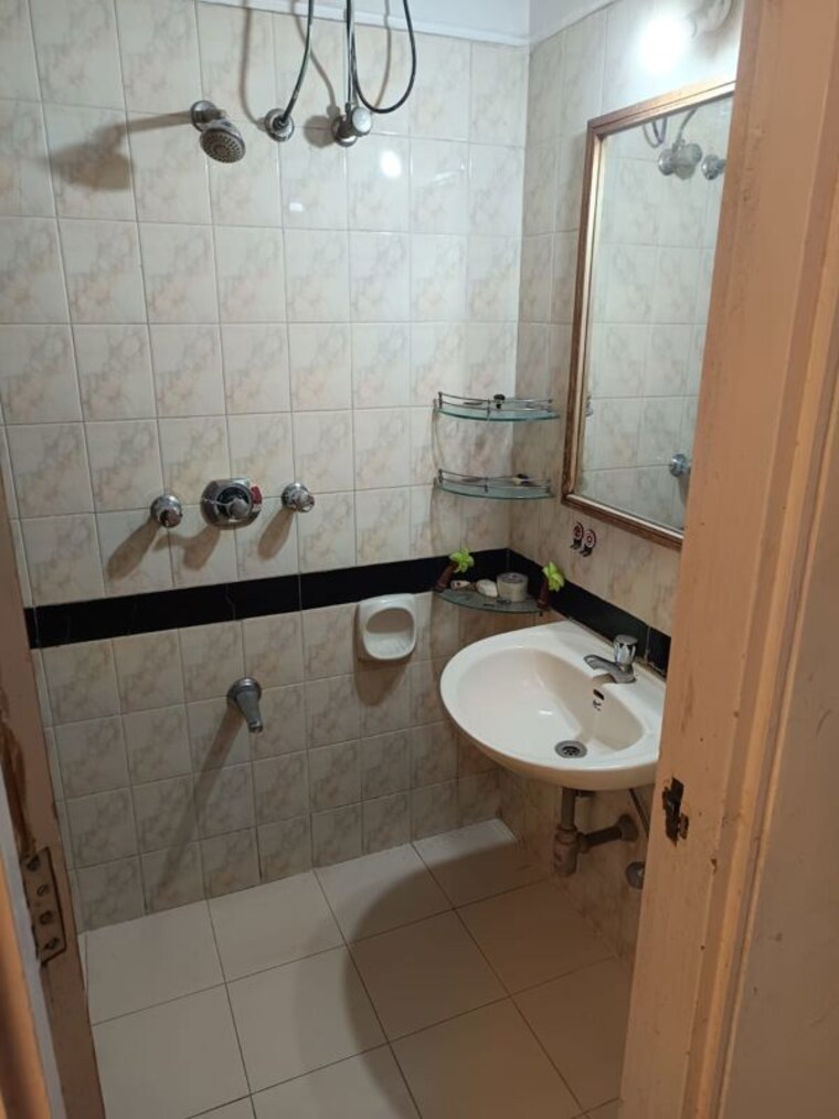 Bathroom, sapphire-lakeside 1 Bedroom 550 Sq.Ft. Apartment In Powai Mumbai 9902193