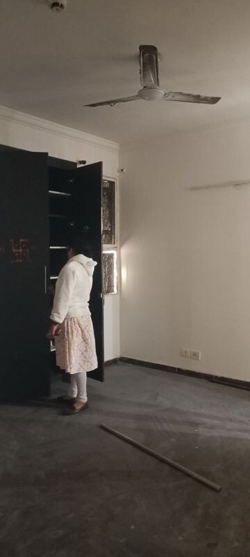 Furnished Amenities in 2.5 BHK Apartment at Assotech The Nest, Sain Vihar – for Rent