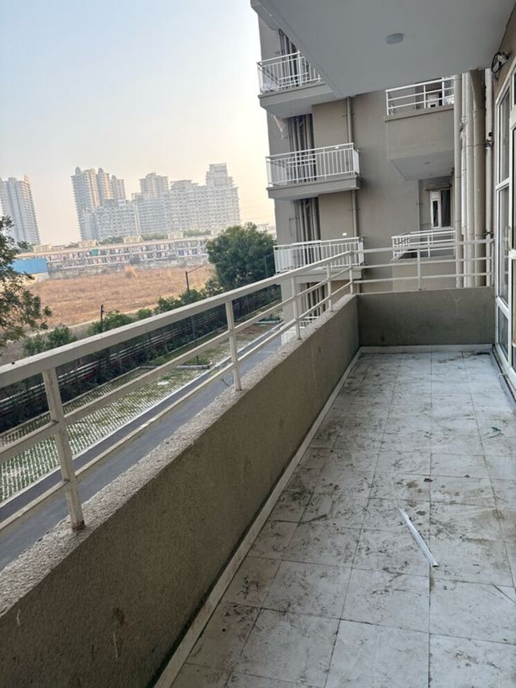 Balcony, pyramid-altia 2.5 Bedroom 800 Sq.Ft. Apartment In Sector 70a Gurgaon 9902270