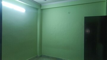 Room in 1 BHK Builder Floor at Vaishali Sector 6 – for Rent