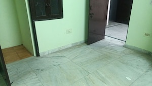 Room in 1 BHK Builder Floor at Vaishali Sector 6 – for Rent