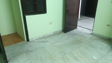 Room in 1 BHK Builder Floor at Vaishali Sector 6 – for Rent