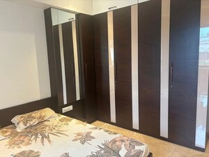 Bedroom in 3 BHK Apartment at Santacruz West – for Rent