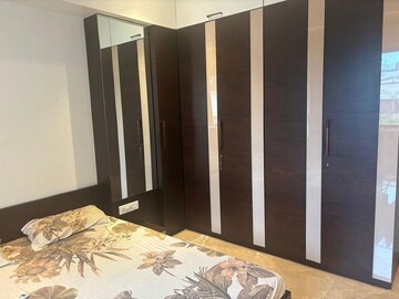 Bedroom in 3 BHK Apartment at Santacruz West – for Rent