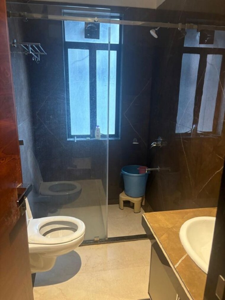 Bathroom, santacruz west 3 Bedroom 1100 Sq.Ft. Apartment In Santacruz West Mumbai 9902212