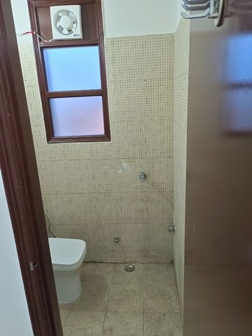 Bathroom in 3 BHK Apartment at City Heights, Sector 39 – for Rent