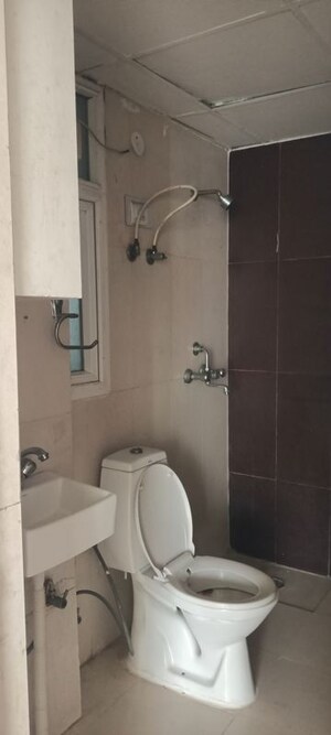 Bathroom in 3.5 BHK Apartment at Saviour Greenisle, Sain Vihar – for Rent