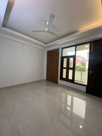 Room in 2 BHK Builder Floor at Saket – for Rent