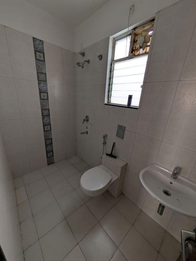 Bathroom, vilas-javdekar-yashwin 2 Bedroom 800 Sq.Ft. Apartment In Hinjewadi Phase 2 Pune 9902389