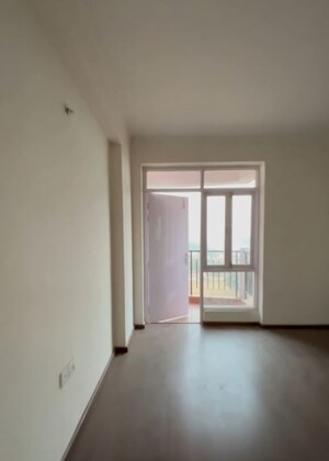 Room in 3 BHK Apartment at CHD Avenue 71, Sector 71 – for Rent