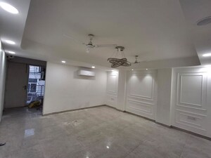 Room in 3 BHK Builder Floor at Kalkaji – for Rent