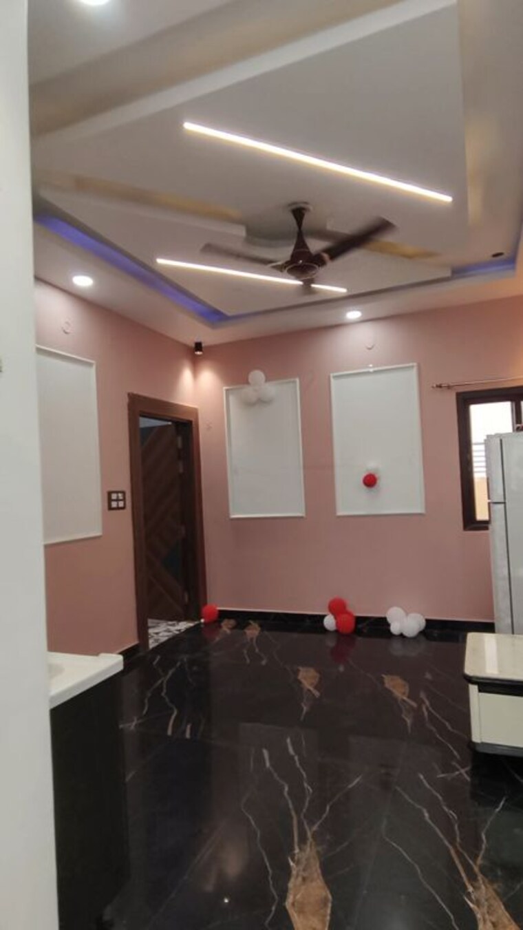 Master Bedroom, gomti nagar 3.5 Bedroom 1400 Sq.Ft. Penthouse In Gomti Nagar Lucknow 9902518