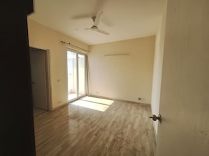 Room in 3 BHK Apartment at CHD Avenue 71, Sector 71 – for Rent