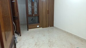 Room in 2 BHK Builder Floor at Vaishali Sector 4 – for Rent