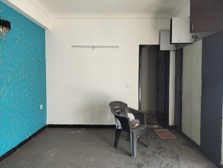  Parking, saviour-greenisle 3 Bedroom 1600 Sq.Ft. Apartment In Sain Vihar Ghaziabad 9902539