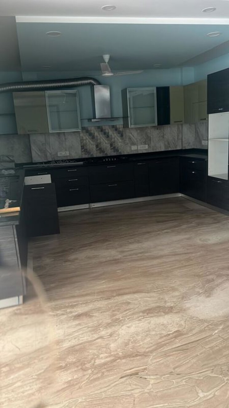 Kitchen, greater kailash ii 3 Bedroom 250 Sq.Yd. Apartment In Greater Kailash ii Delhi 9902552