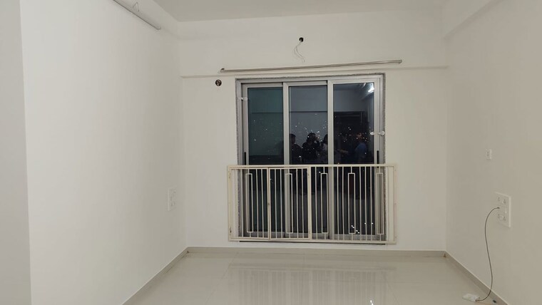 Room, mayfair-the-view 1 RK 275 Sq.Ft. Apartment In Vikhroli West Mumbai 9902548