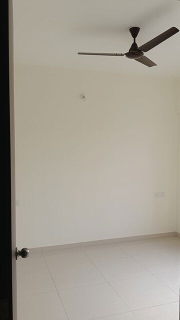 Room in 2 BHK Apartment at Kolte Patil Life Republic R 10, Hinjewadi – for Rent