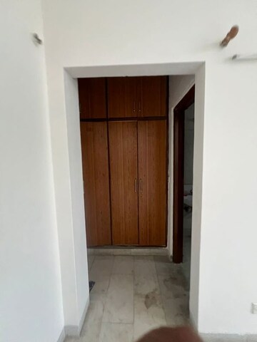 Room in 3 BHK Independent House at Sushant Lok 2, Sector 57 – for Rent