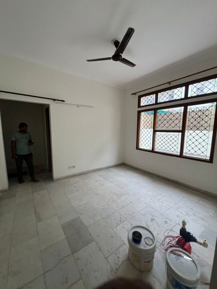 Room, sushant-lok-2 3 Bedroom 2700 Sq.Ft. Independent House In Sector 57 Gurgaon 9902617