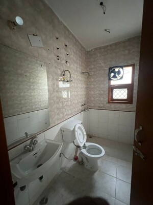 Bathroom in 3 BHK Independent House at Sushant Lok 2, Sector 57 – for Rent